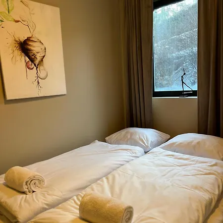 Casa vacanze Spacious Private House - Big Garden & Free Parking *