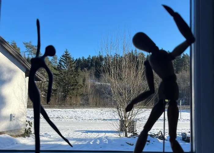 Prime Location - Cozy And Big House